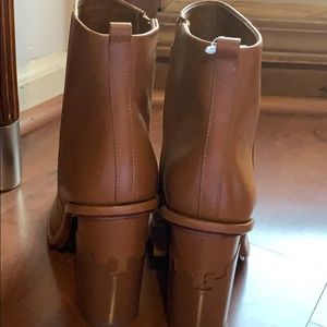 Tory Burch Boots Never been worn